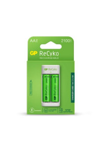 GP Cargador Recyko con Dos Ranuras para Baterías AA / AAA + 2 Baterías NiMH 2100 mAh